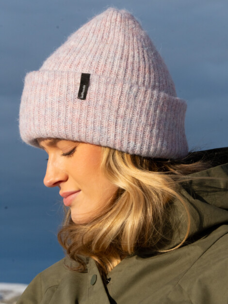 FLUFFY BEANIE LIGHT PURPLE