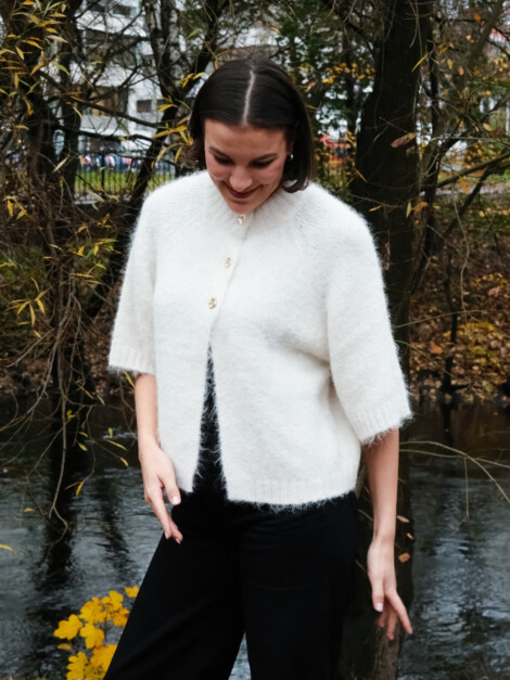 BENUTA FLUFFY KNIT CARDIGAN OFF WHITE