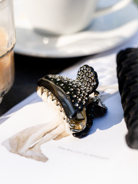 CRYSTAL HAIR CLAW LARGE BLACK
