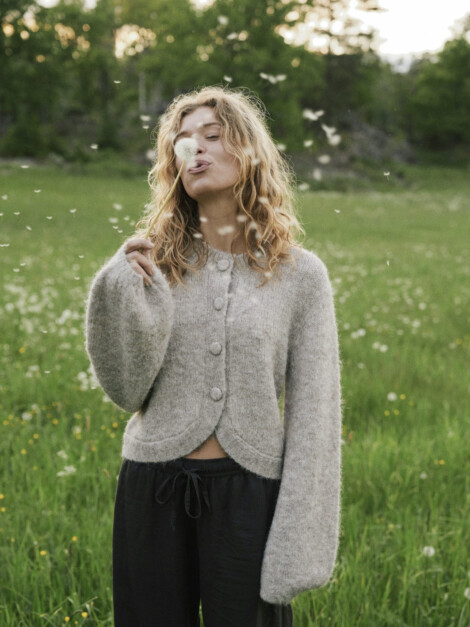 GIO FLUFFY KNIT CARDIGAN BEIGE MELANGE