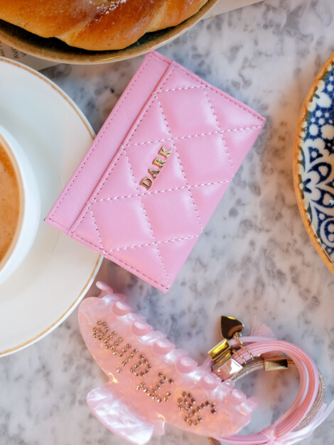 LEATHER QUILTED CARDHOLDER BUBBLEGUM PINK