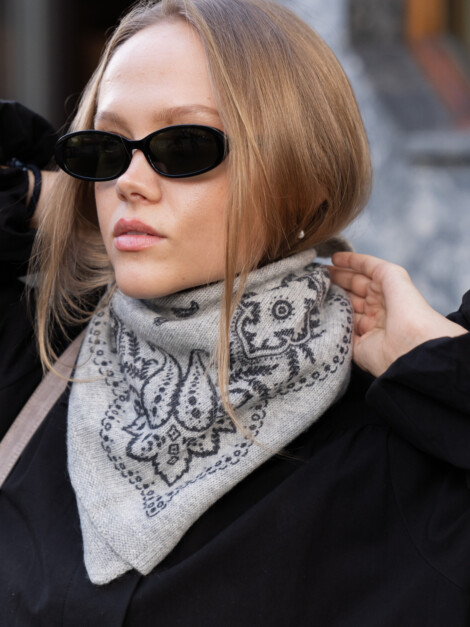 ADELINA PAISLEY KNIT SCARF GREY MELANGE
