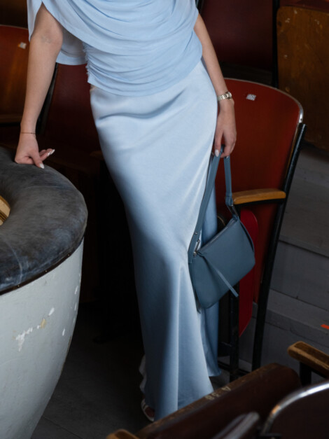 VICKY HEAVY SATEEN SKIRT LIGHT BLUE