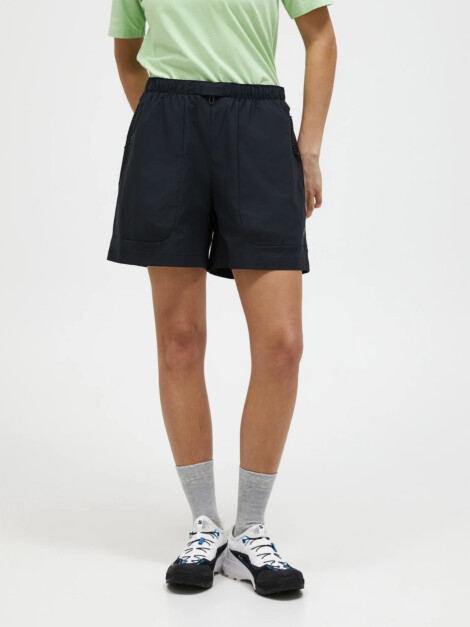 OUTDOOR CARGO SHORTS WOMEN BLACK