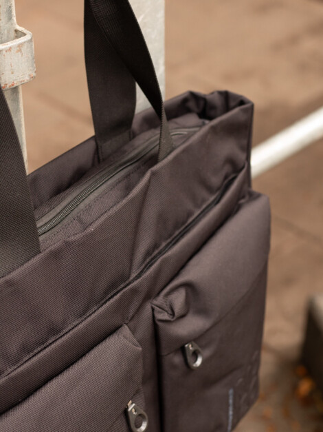 MD20 CROSSOVER SHOPPER BLACK