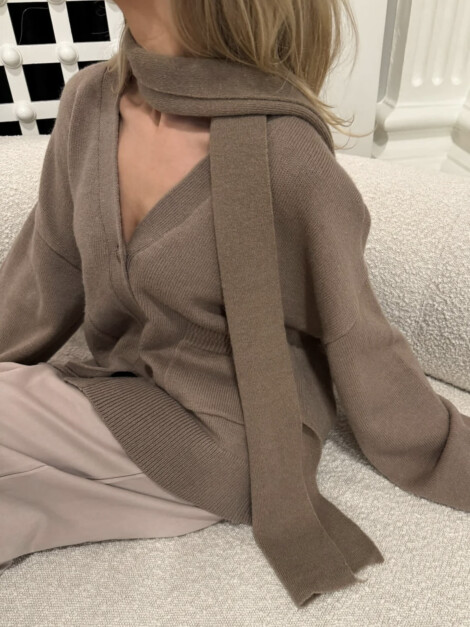 ELLEN SCARF BROWN