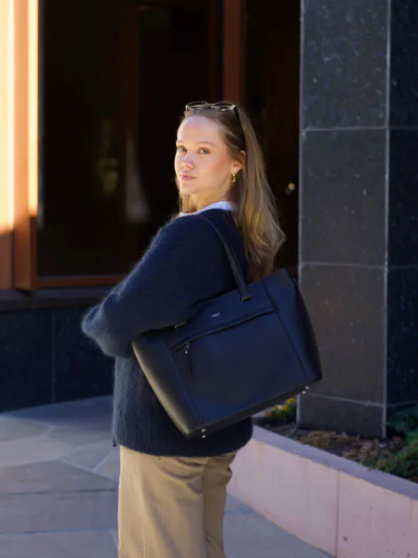 SHOPPER MED CLUTCH LARGE SORT