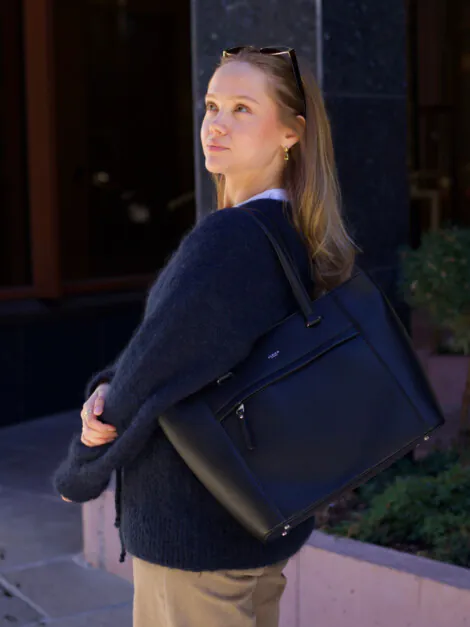 SHOPPER MED CLUTCH LARGE SORT
