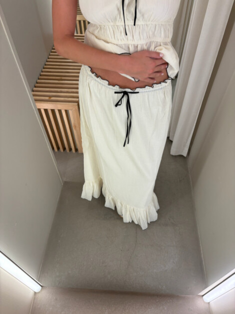 ARIELLA CREPE SKIRT