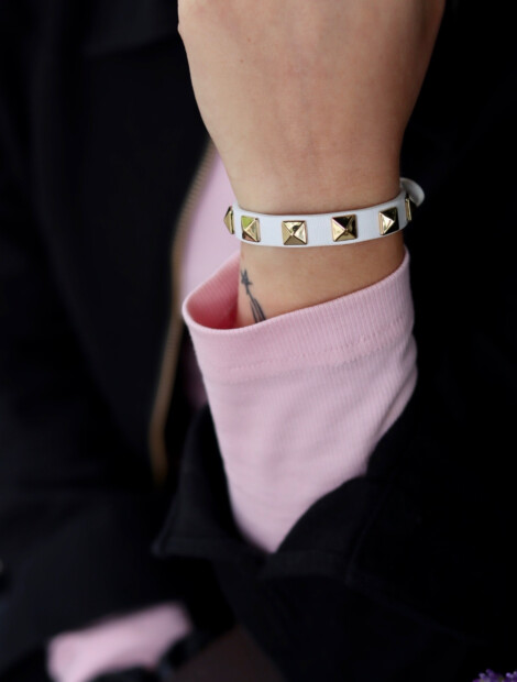 STUDSARMBÅND WHITE