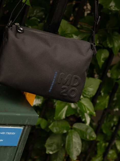 MD20 POCHETTE BLACK