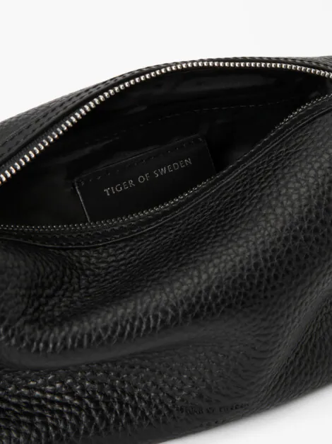BELLIEN BLACK