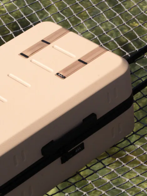 Ramverk Check-in Luggage Medium Fogbow beige