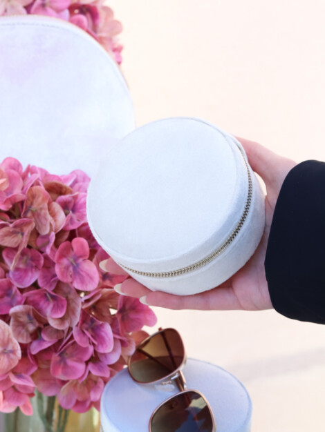 VELVET JEWELLERY BOX ROUND COOL BLUE