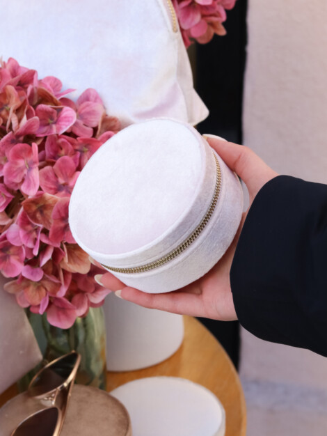 VELVET JEWELLERY BOX ROUND SPARKLED PALE ROSE