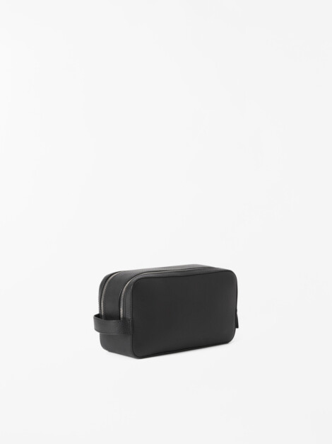 WYND BLACK