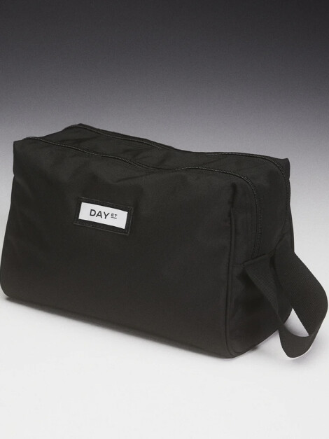 GWENETH RE-S BEAUTY BIG BLACK