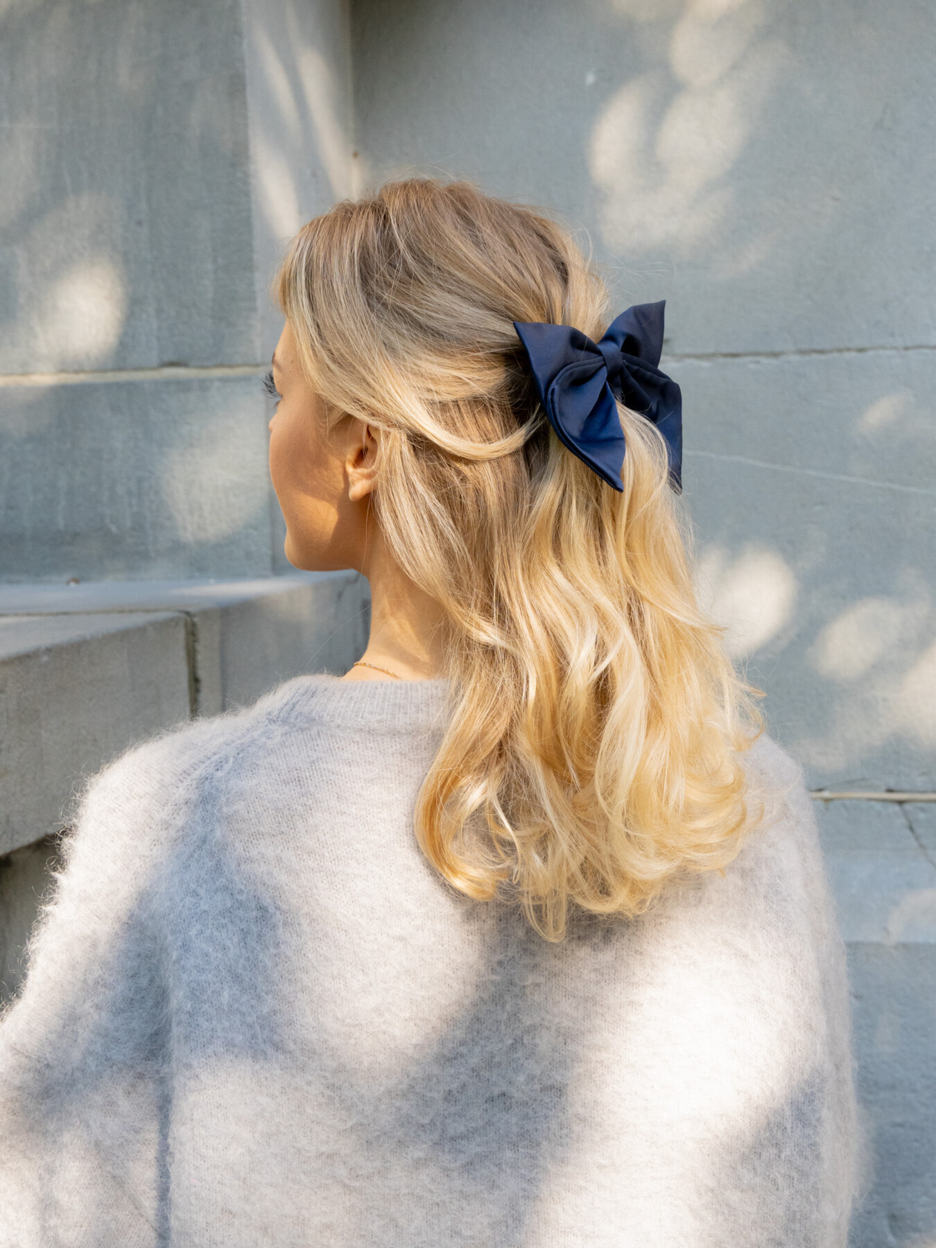 SATIN BOW HAIR CLIP NAVY BLUE