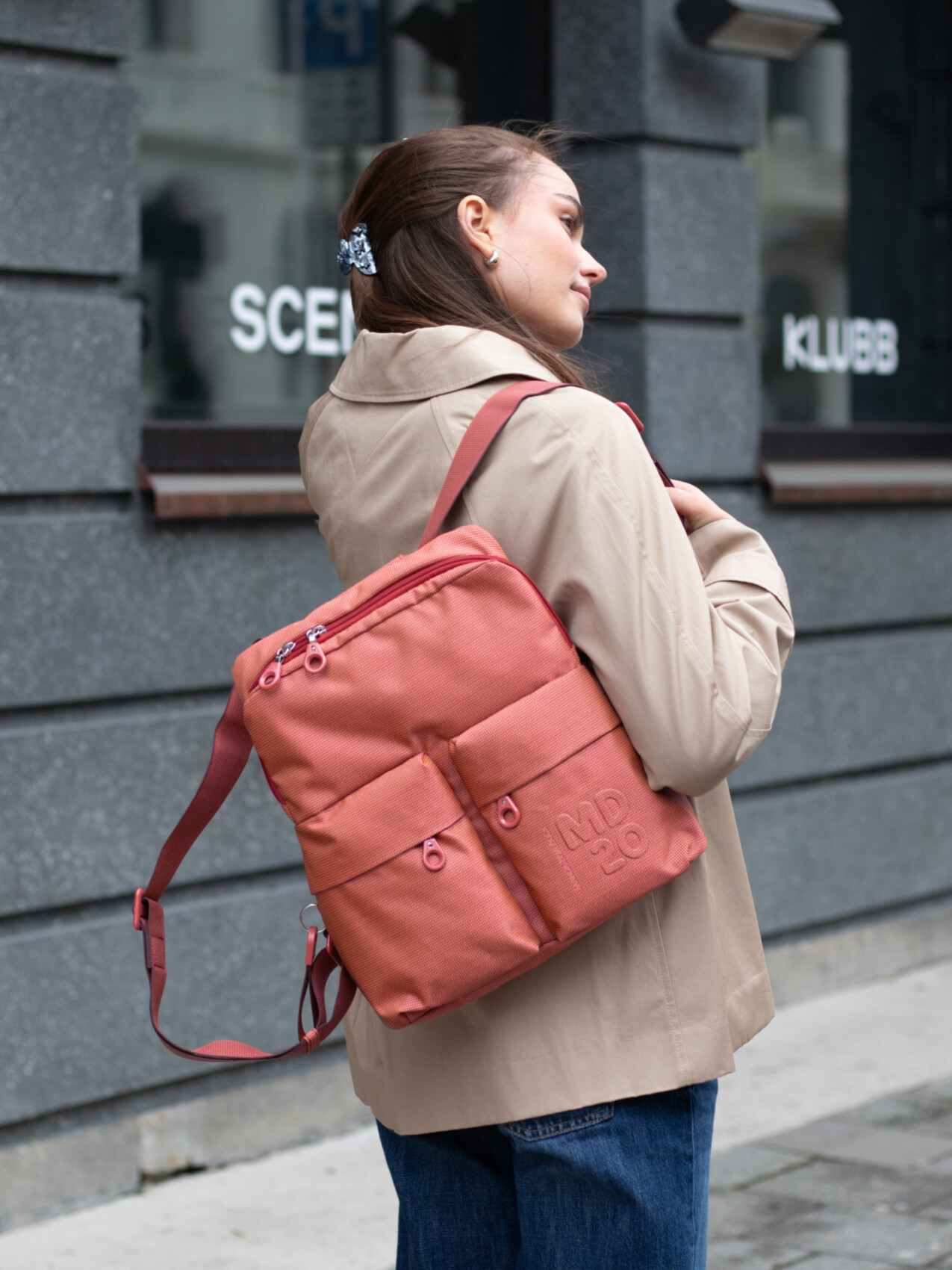 MD20 BACKPACK PECAN NUT