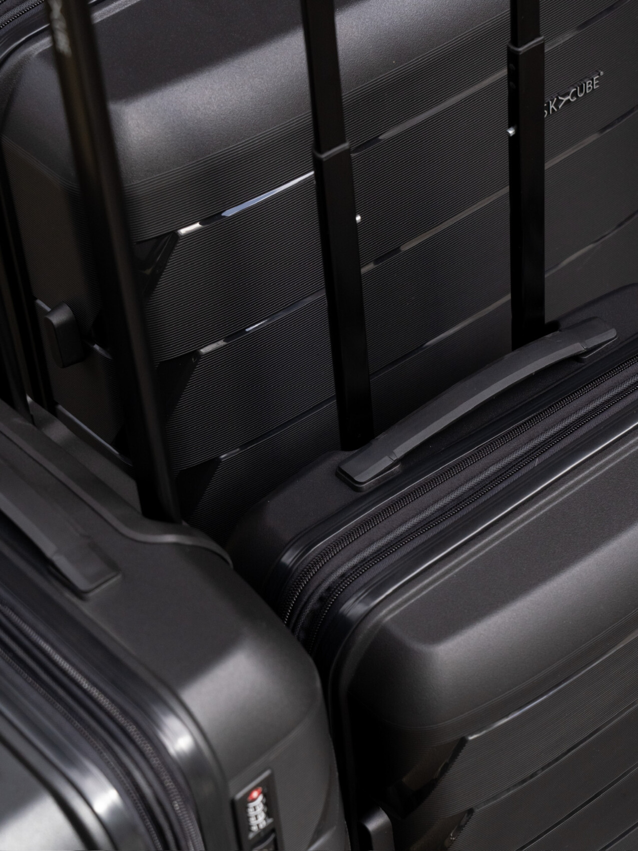 SKY CUBE EXP. PPT 006 66CM BLACK bag.no