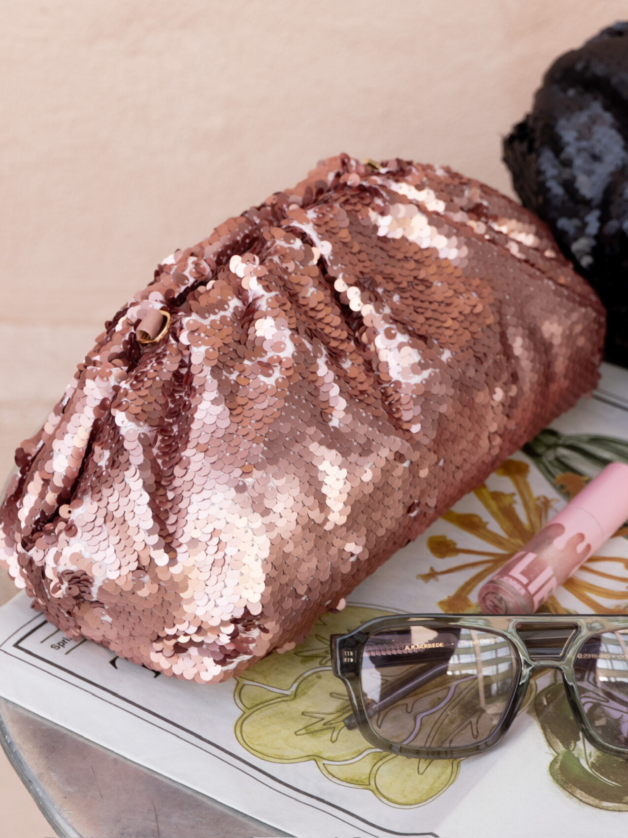 SEQUIN POUCH BAG ROSE