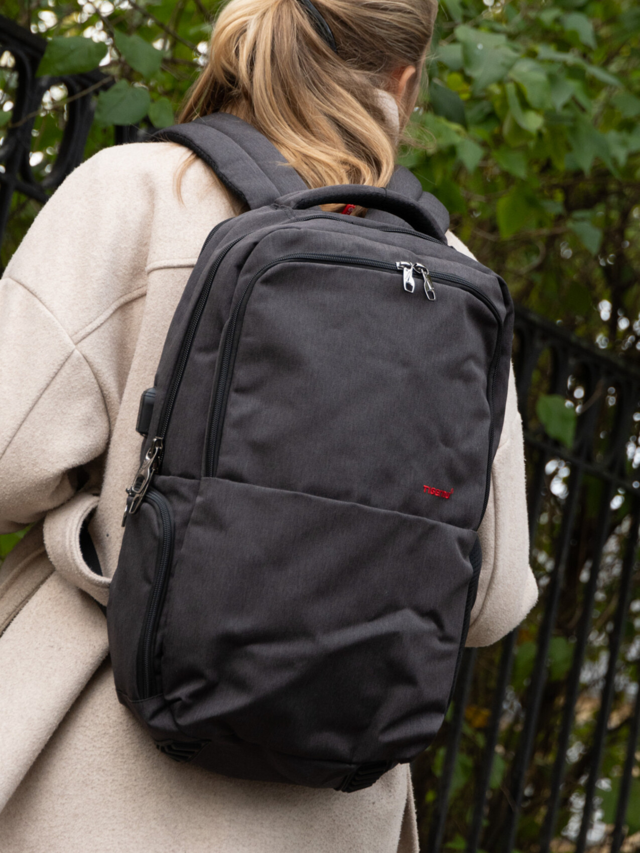 TIGERNU 15,6" LAPTOP BACKPACK DARK GREY