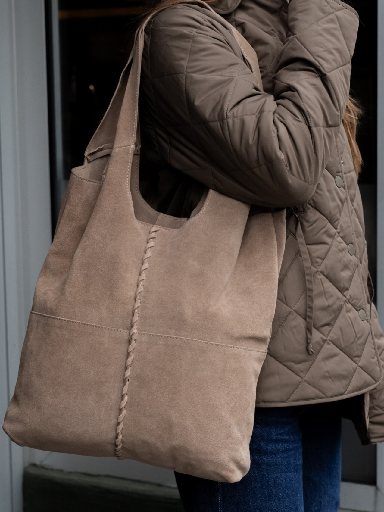 SUEDE DEMI BAG MORAL GRAY