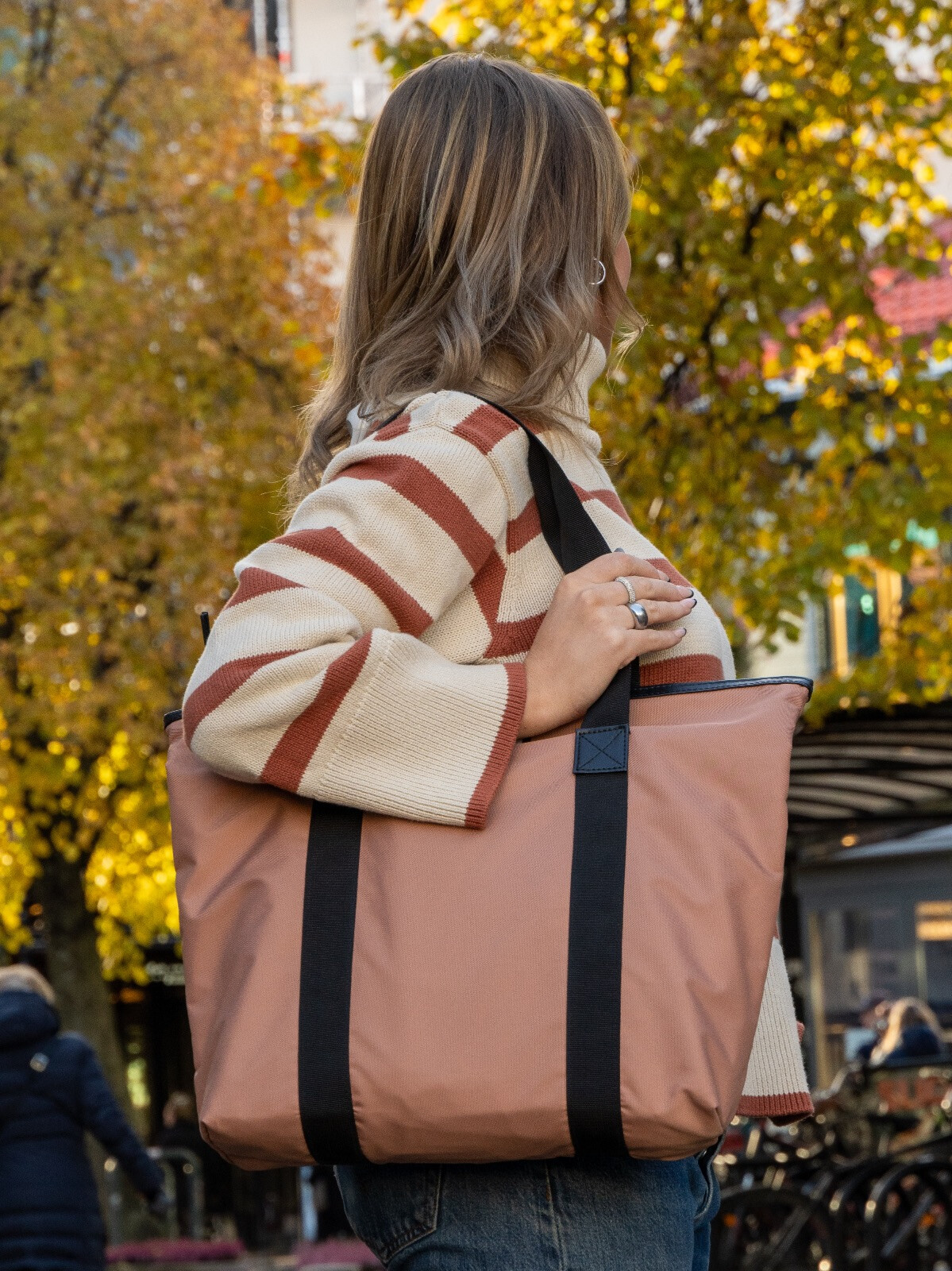 DAY GWENETH RE-S BAG MEDIUM MOCHA MOUSSE