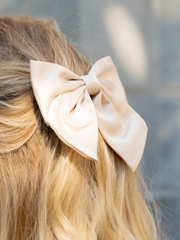 SATIN BOW HAIR CLIP CHAMPAGNE