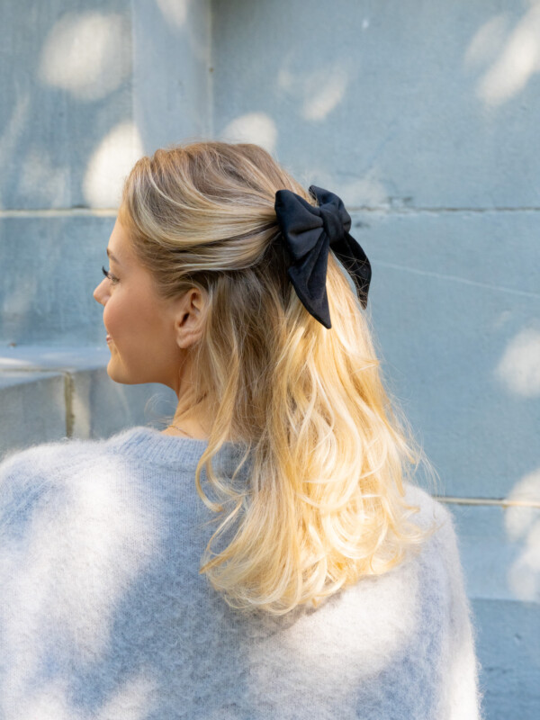 VELVET BOW HAIR CLIP BLACK