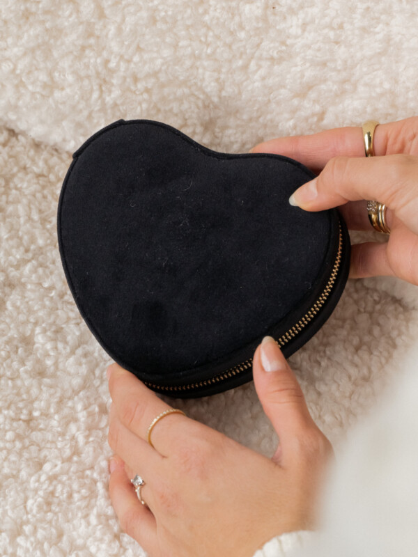 VELVET HEART JEWELLERY BOX BLACK