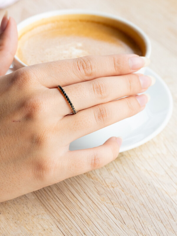 CRYSTAL RING THIN BLACK