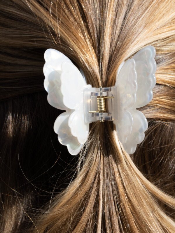 BUTTERFLY HAIR CLAW WHITE