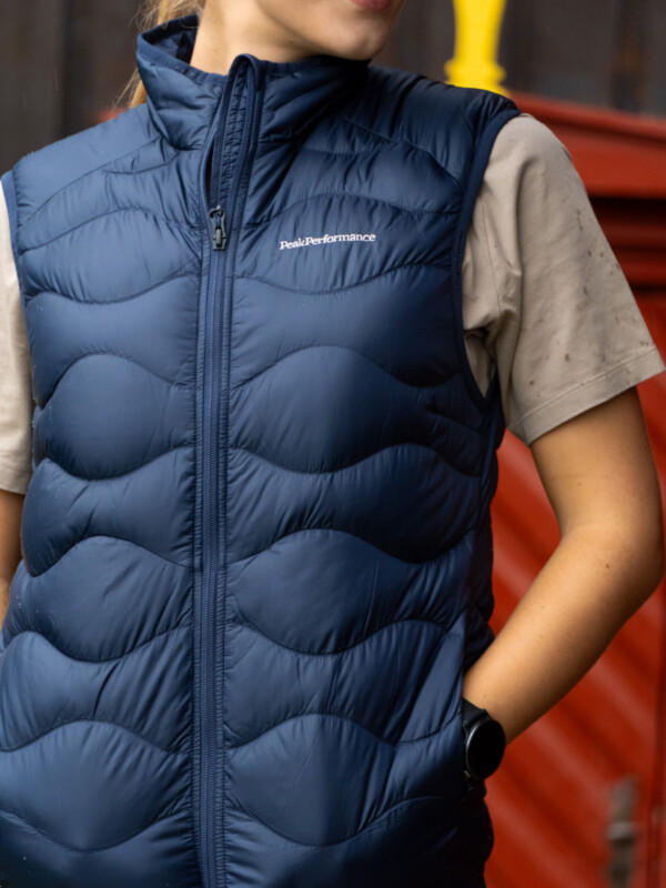 W HELIUM DOWN VEST BLUE SHADOW