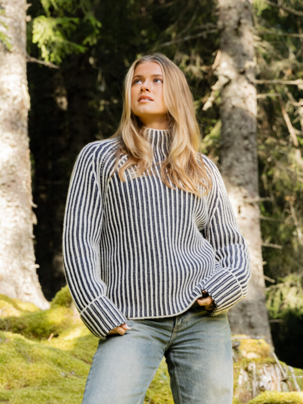 REC WOOL TWO TONE STRIPE SWEATER NIGHT SKY