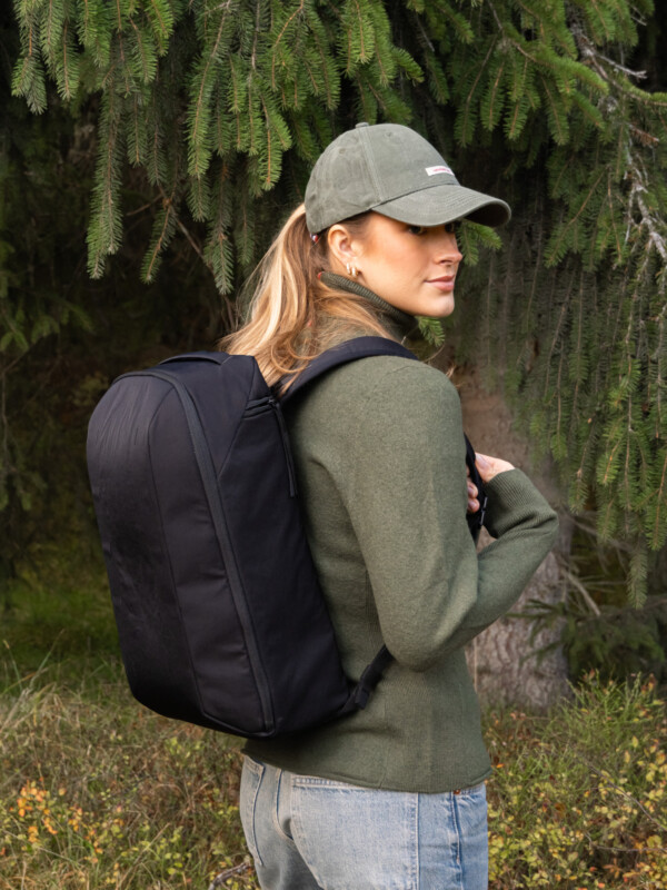 FREYA BACKPACK 22L BLACK OUT