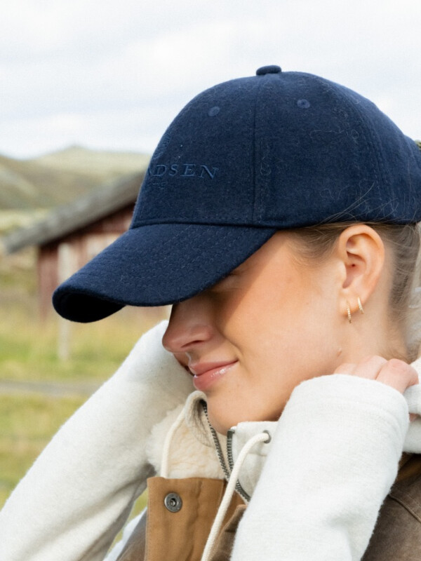 WOOL CAP DARK NAVY