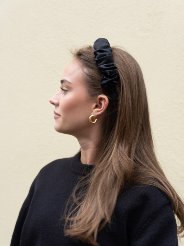 SATIN HAIRBAND WAVE BLACK