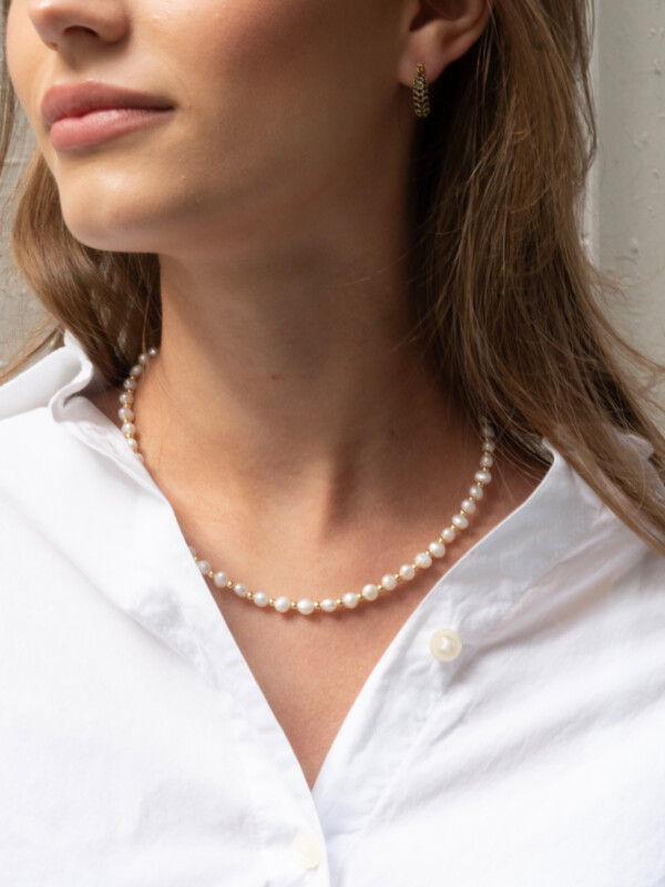 FRESH WATER PEARL NECKLACE 4MM W/GOLD BEADS