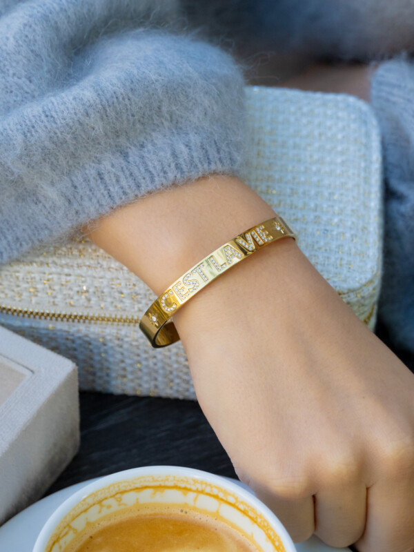 CRYSTAL CUFF C’EST LA VIE GOLD