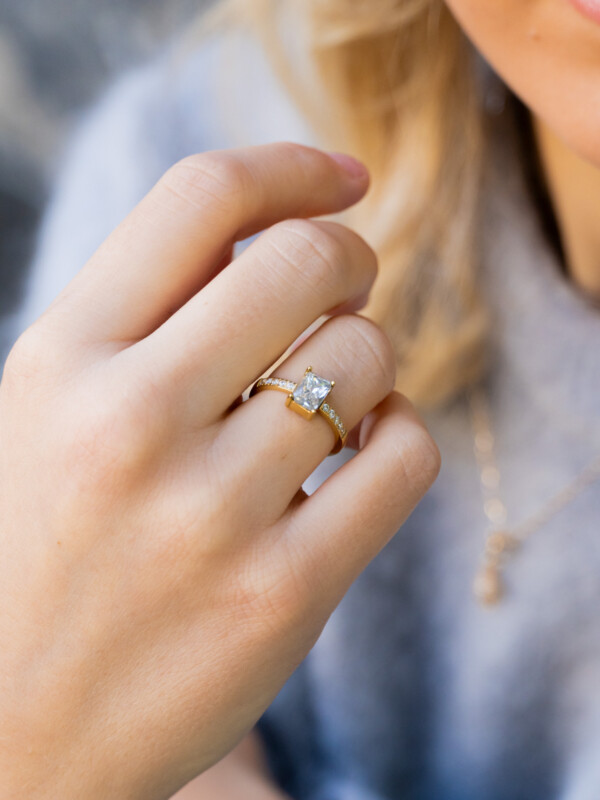 single baguette ring large w/crystals