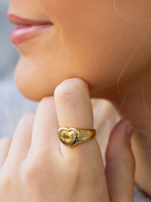 HEART SIGNET RING GOLD