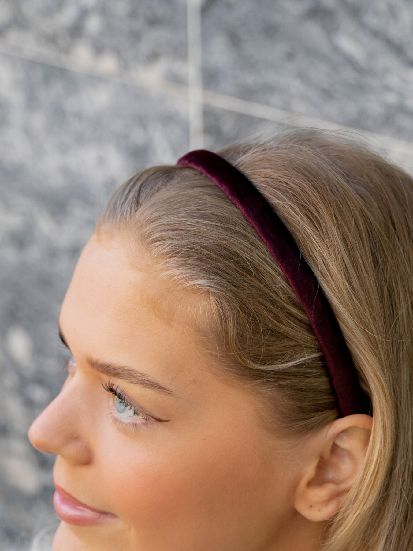 VELVET HAIR BAND THIN MAROON