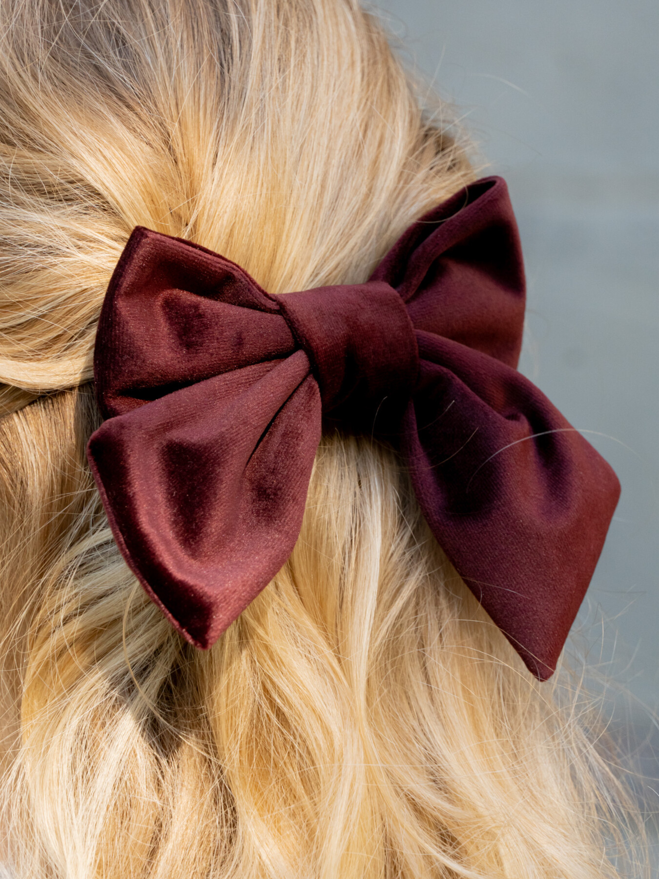 VELVET BOW HAIR CLIP MAROON