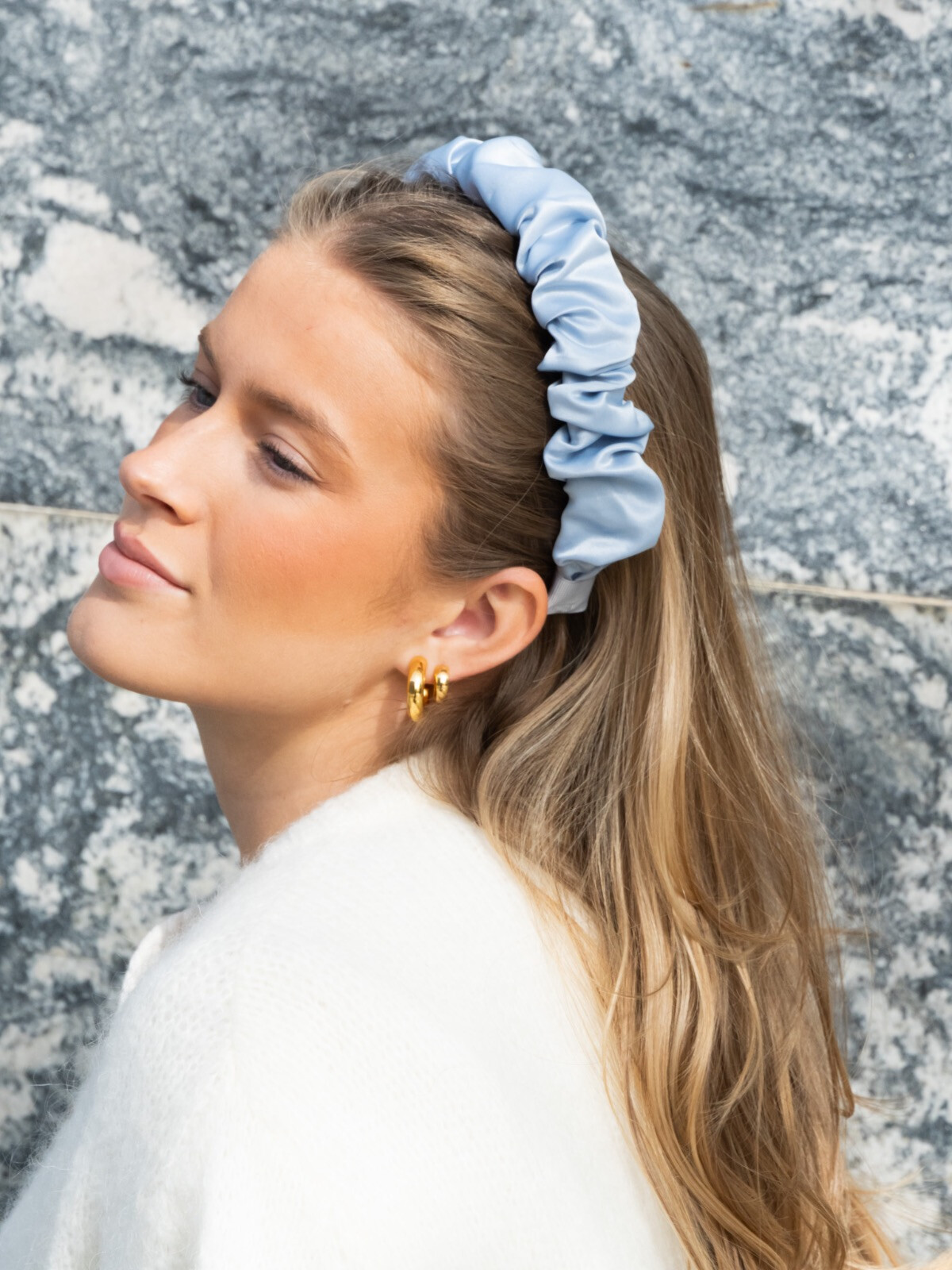 SATIN HAIRBAND WAVE LIGHT BLUE