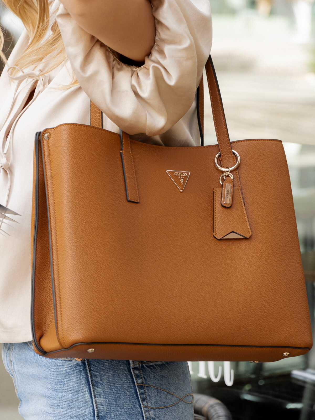 MERIDIAN GIRLFRIEND TOTE COGNAC