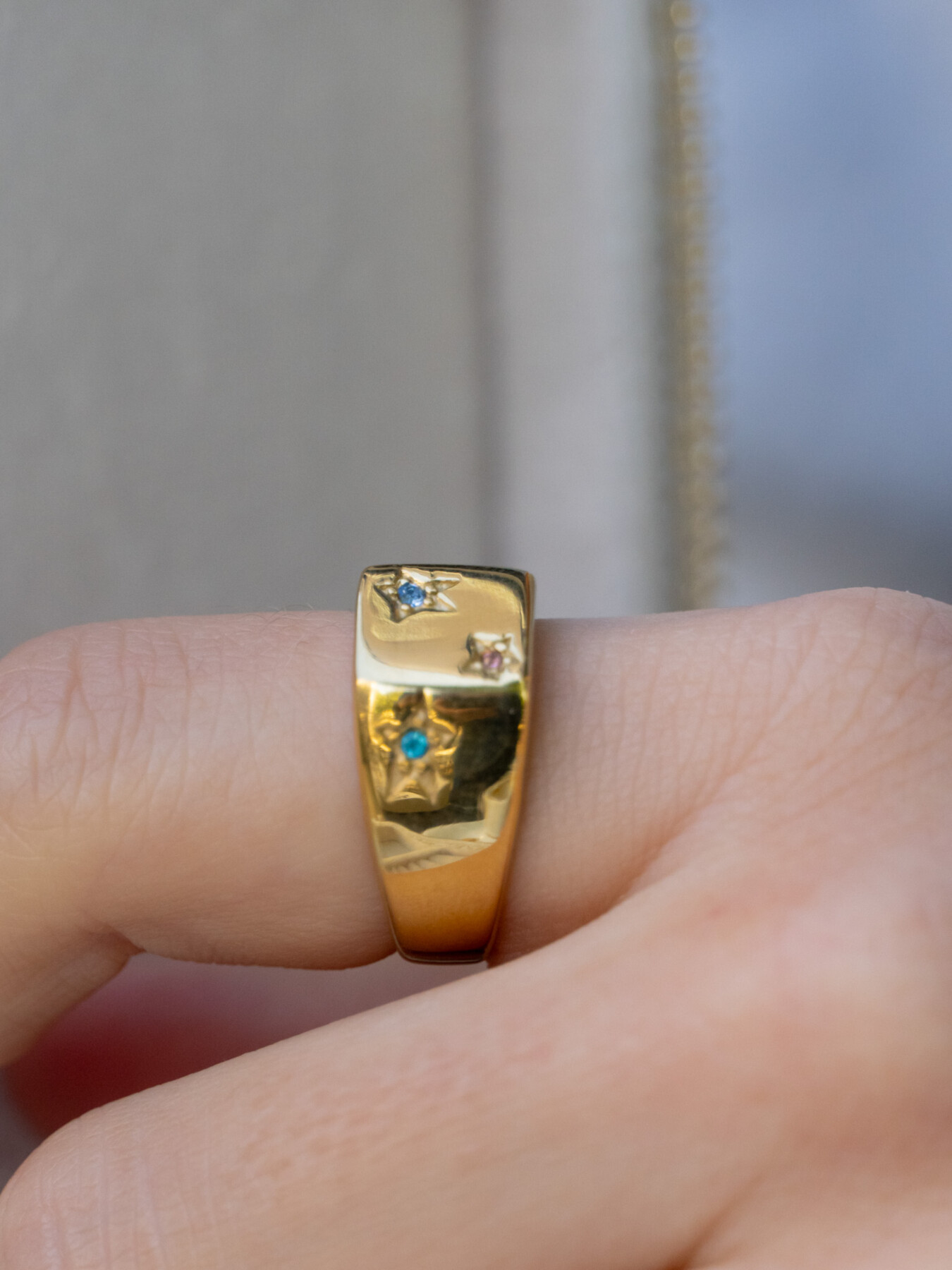 STAR SIGNET RING SQUARE W/MULTI COLORED CRYSTALS