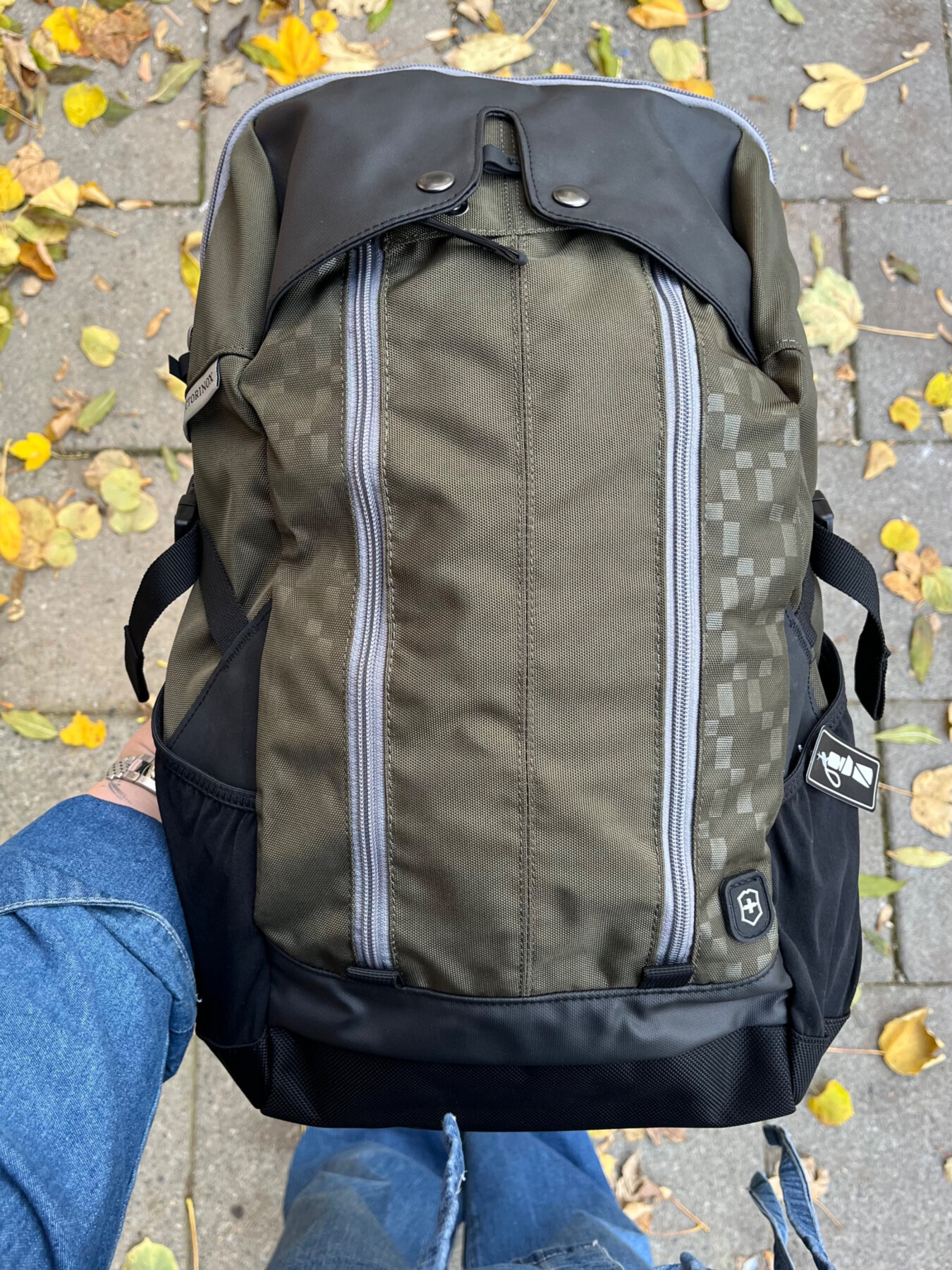 SLIMLINE BACKPACK 27L GREEN