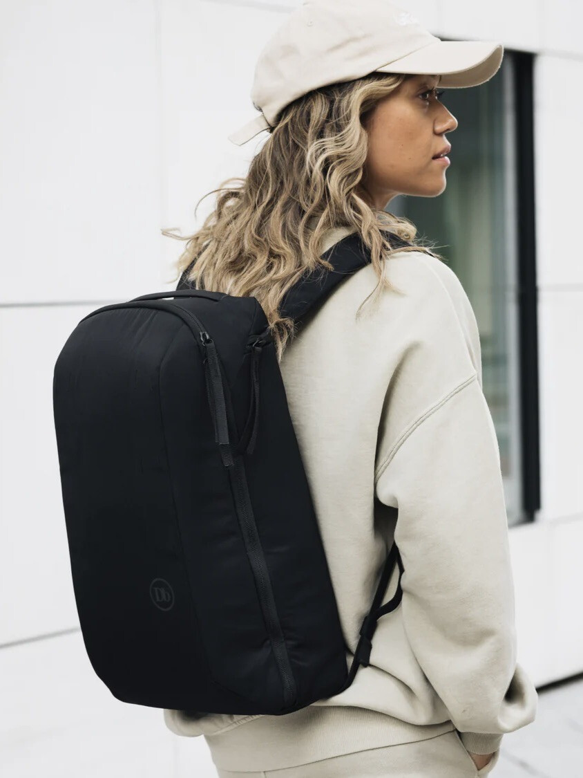 FREYA BACKPACK 22L BLACK OUT